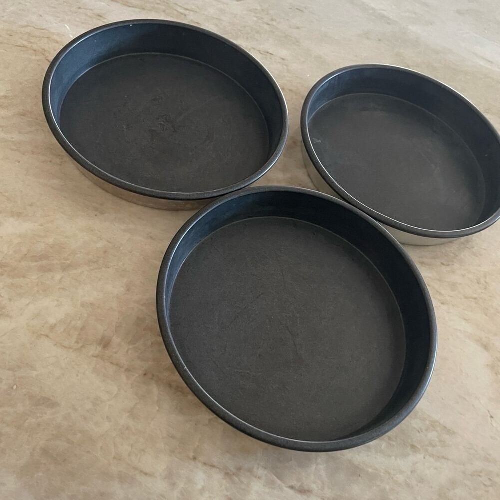 Set of 3 Mirro 9” aluminum cake pans